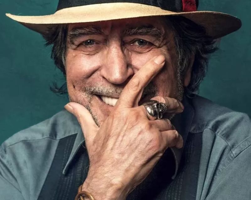 «La depresión nunca termina de irse. De pronto da coletazos. Pero nunca he ido al psiquiatra. Prefiero gastarme el dinero en Whisky» – Joaquin Sabina