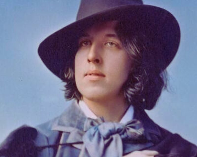 «Si usted me conoce basado en lo que yo era hace un año, usted no me conoce. Mi evolución es constante. Permitame presentarme de nuevo…» – Oscar Wilde