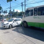 Mujer resulta lesionada en accidente de tránsito en la colonia Azteca