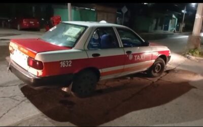 Automovilista choca contra taxi en la Rafael Hernández Ochoa y se da a la fuga