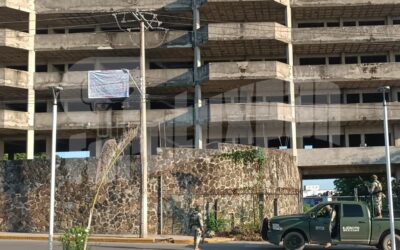 Aparece narcolona en hotel en remodelación de Tuxpan