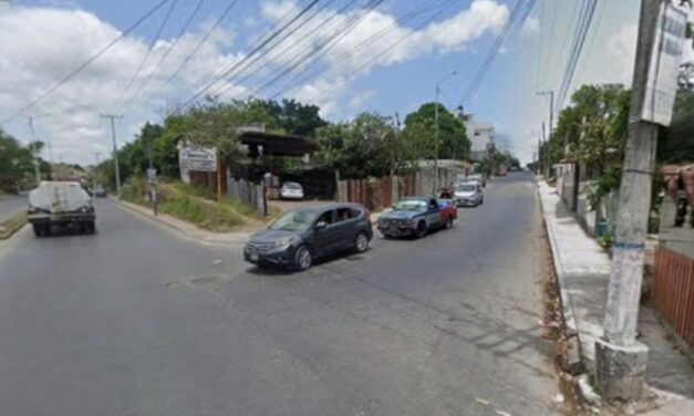 Trabajador de limpia pública sufre caída y es trasladado al IMSS Bienestar