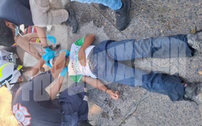Trabajador de limpia pública sufre caída y es trasladado al IMSS Bienestar