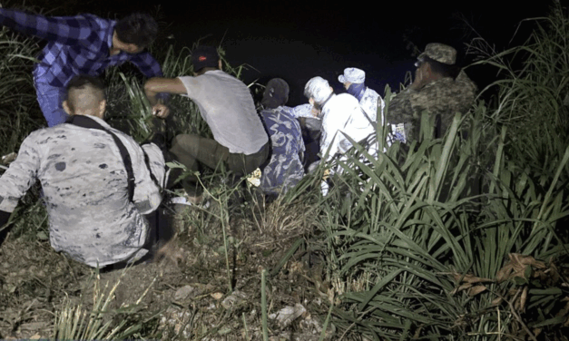 Mujer rescatada tras caer al estero Tenechaco