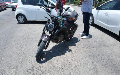 Motociclista lesionado tras choque en el libramiento López Mateos