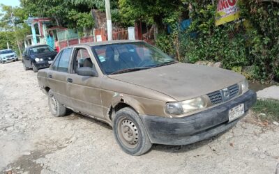 Le pega de Reversa a un POLO en la Anáhuac