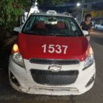 Se pasa el Alto y choca en La Ribera