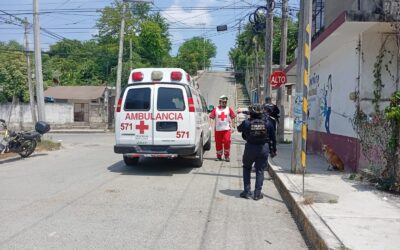 La atropellan en su motocicleta y termina en el Hospital