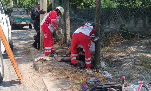 Se le atravesó un poste en Juan Lucas Road