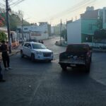 Conductora provoca múltiples choques en Fovissste Lomas de Tuxpan y huye