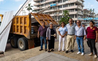 Comunidades tuxpeñas beneficiadas con la entrega de material de construcción de parte del Ayuntamiento