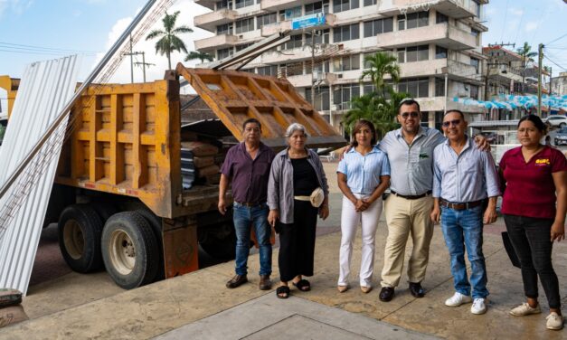Comunidades tuxpeñas beneficiadas con la entrega de material de construcción de parte del Ayuntamiento