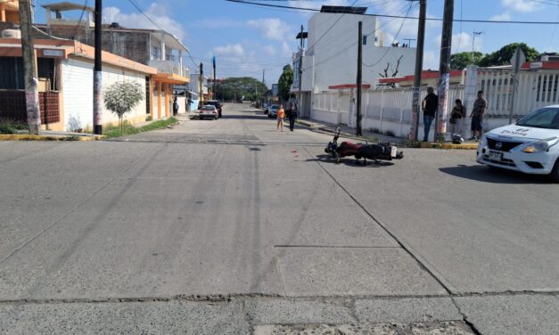 Choque en la avenida Cuauhtémoc deja solo daños materiales