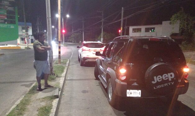 Accidente vial en la colonia El Esfuerzo deja un lesionado leve en Tuxpan