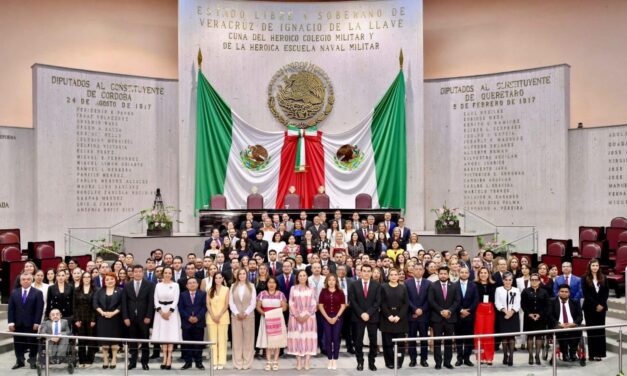 Poder Judicial del Estado de Veracruz participa en la histórica toma de protesta en el Congreso del Estado