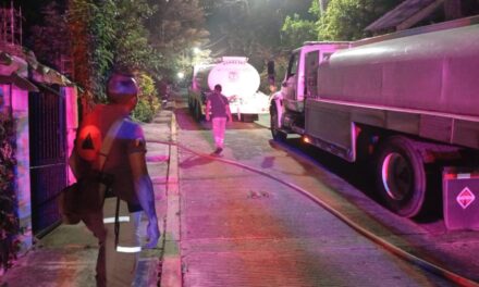 Arde humilde vivienda en la colonia Murillo Vidal; familia lo pierde todo