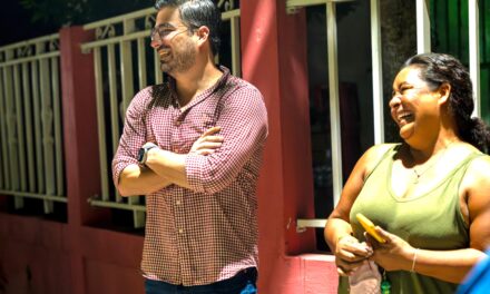 Daniel Cortina le cumple a Laja de Colomán con nuevas luminarias