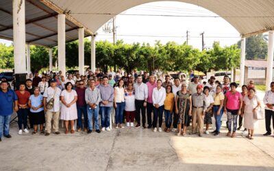 Daniel Cortina reafirma compromisos con comunidades rurales de Tuxpan