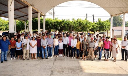 Daniel Cortina reafirma compromisos con comunidades rurales de Tuxpan