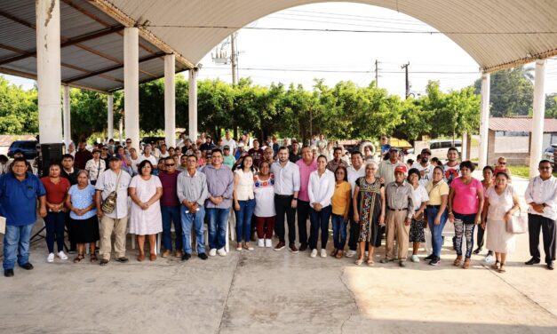 Daniel Cortina reafirma compromisos con comunidades rurales de Tuxpan