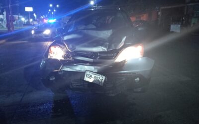 Choque por alcance en la colonia Los Pinos; sin lesionados