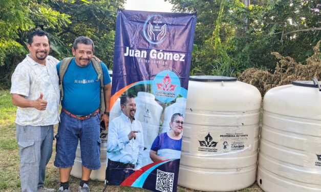 ENTREGA DE RECIPIENTES DE AGUA SUBSIDIADOS GRACIAS A GESTIONES DEL REGIDOR 5