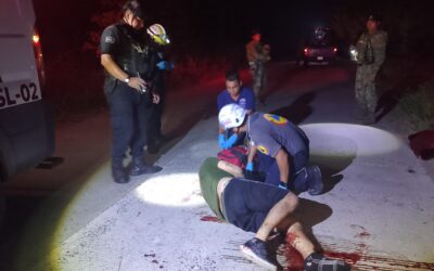 Mientras usted dormía: motociclista sufre fractura en accidente en el km 18 de Praxedis Guerrero