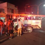Esta noticia no la veras en Megacable: Camioneta deja dos lesionados frente a Soriana