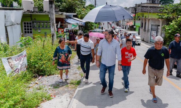 Daniel Cortina atiende demandas ciudadanas en la colonia Nueva Italia