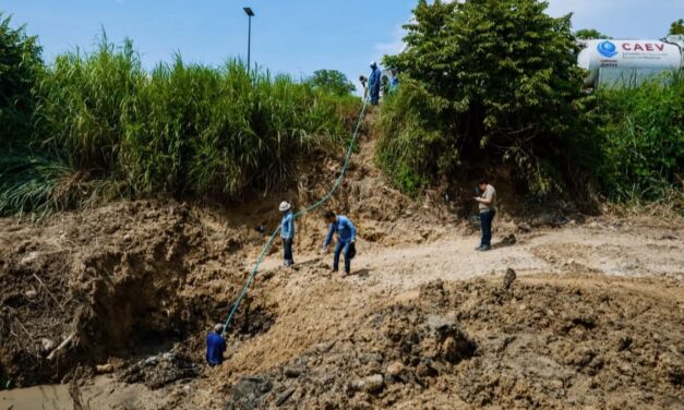 Iniciaron trabajos de desazolve en la colonia Nueva Italia para reducir riesgos de inundación: Daniel Cortina