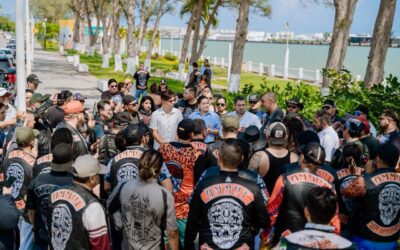 Daniel Cortina recibe en Tuxpan al grupo internacional de motociclismo AMMOT