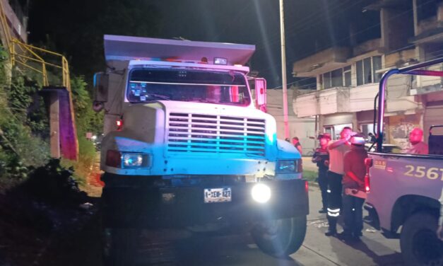 Guardia Nacional frustra fuga de chofer que chocó camión materialista