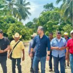 Daniel Cortina recorre Tampiquillo y Zapotalillo; compromete obras y apoyos escolares