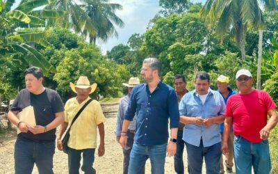 Daniel Cortina recorre Tampiquillo y Zapotalillo; compromete obras y apoyos escolares