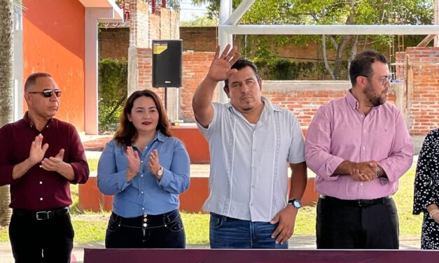 Acompaña el Regidor Amado Gutiérrez al inicio de obra de construcción de dos aulas en la primaria “Minerva” de Cobos