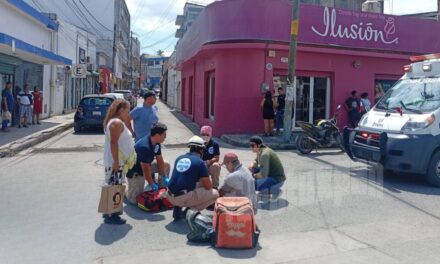Joven motociclista resulta lesionado en choque en pleno Centro