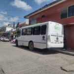 Choque entre autobús y camión de carga en la colonia Centro de Tuxpan