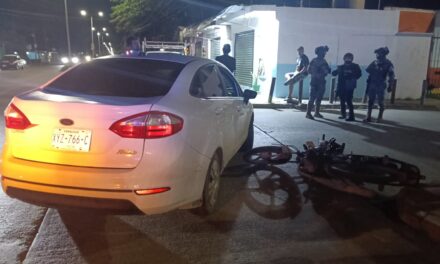 Motociclista lesionado en choque sobre la avenida Adolfo López Mateos