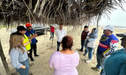 Daniel Cortina arranca limpieza de las playas de Tuxpan