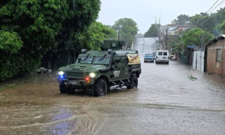 Ejército, Fuerza Aérea y Guardia Nacional entran en acción ante el caos por lluvias torrenciales en el norte de Veracruz