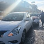 Taxi choca por alcance en pleno centro de Tuxpan; no hubo lesionados