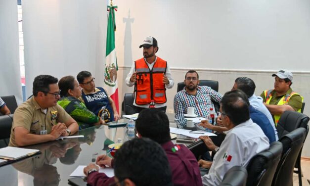 Se desplegó el Plan de Contingencia por Derrame en el río Tuxpan y se protegió con barreras el sistema de captación de CAEV.