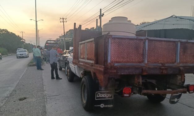 Choque por alcance en el libramiento López Mateos deja solo daños materiales
