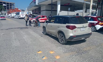 Accidente en pleno Centro de Tuxpan deja una mujer lesionada