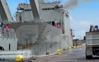 Armada de México despliega el ARM Papaloapan y el ARM Oaxaca en Tuxpan para atender la emergencia humanitaria en Veracruz Norte