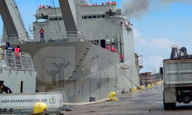 Armada de México despliega el ARM Papaloapan y el ARM Oaxaca en Tuxpan para atender la emergencia humanitaria en Veracruz Norte
