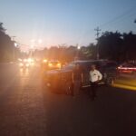 Choque en el Infonavit Tenechaco: conductor invade carril y causa accidente, sin lesionados