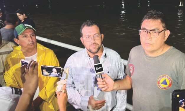 Gobierno de Tuxpan adopta medidas preventivas ante la crecida del río Tuxpan, que ya registra escurrimientos hacia el bulevar, en sus partes más bajas