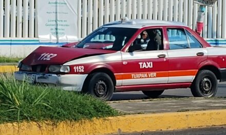 Aparatoso choque por alcance deja solo daños materiales en la Barra Norte