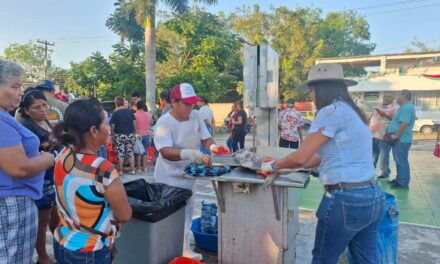 Martha Zárate, la “Chocoya”, no se detiene: impulsa actividades en apoyo a la economía local